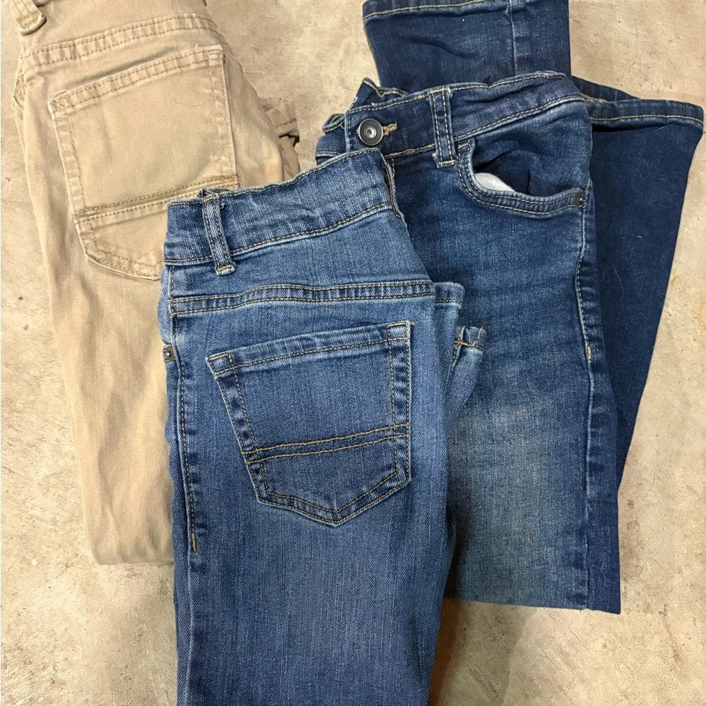 3 pack two Children's Place Kids Jeans - Denim Blue and Khaki wranglers (8) - Picture 1 of 6